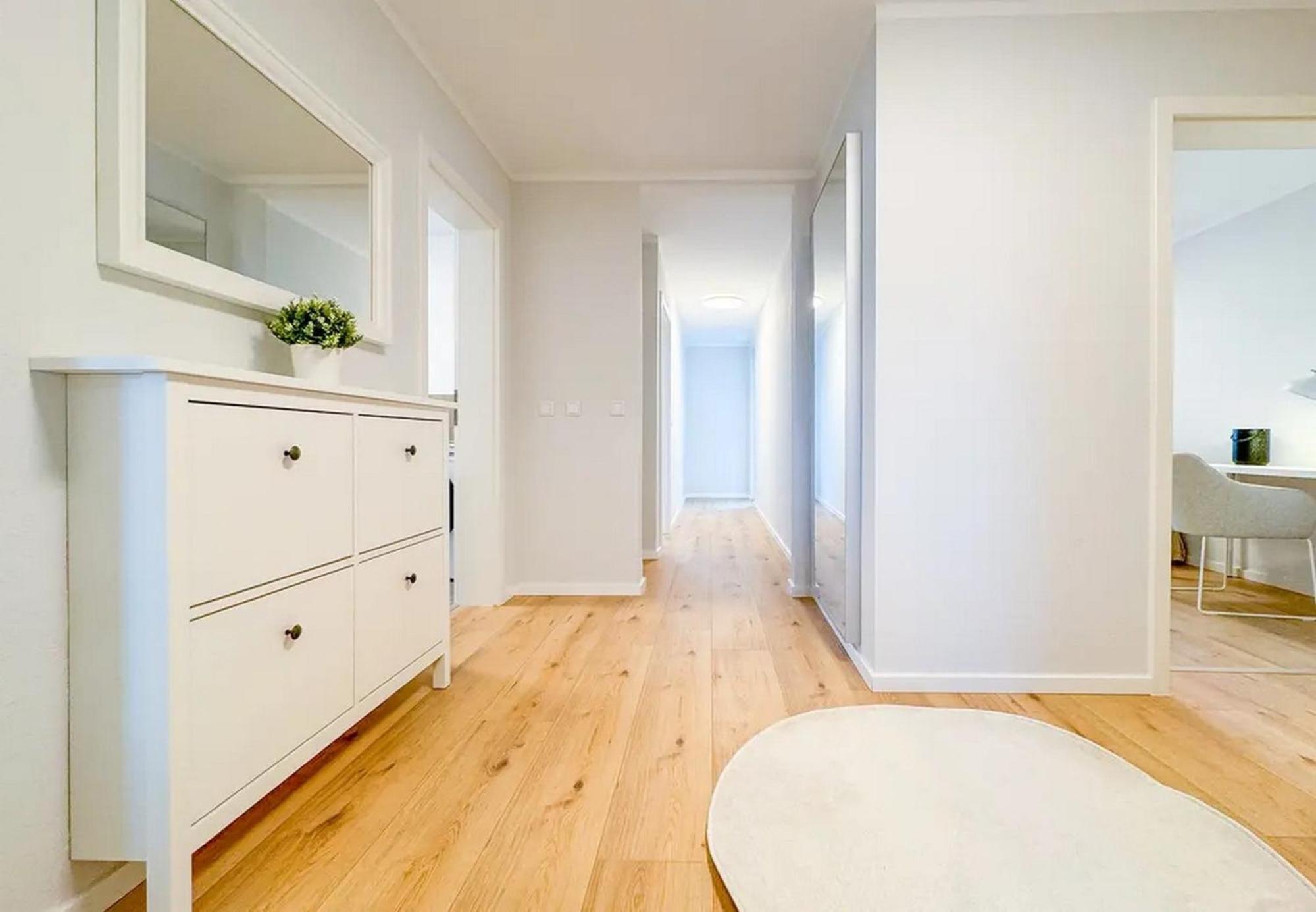 Neue 3-zimmer-wohnung - Hochwertig Moebliert, Zentral & Mit Balkon Apartment Dresden
